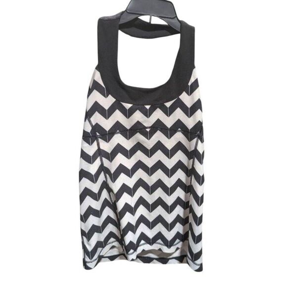 LULULEMON Scoop Neck Tank Arrow Chevron Polar Cream/ Black Size 6 - Picture 3 of 4